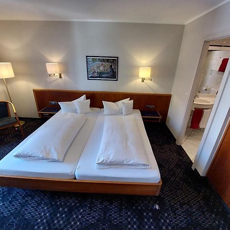 Hotel-Restaurant Roter Ochsen Lauchheim Εξωτερικό φωτογραφία