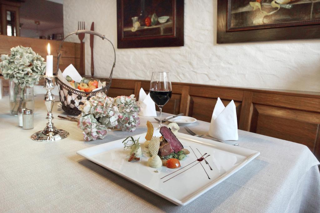 Hotel-Restaurant Roter Ochsen Lauchheim Εξωτερικό φωτογραφία