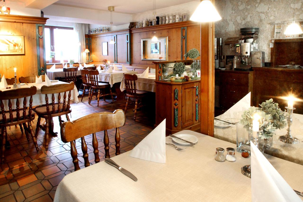 Hotel-Restaurant Roter Ochsen Lauchheim Εξωτερικό φωτογραφία