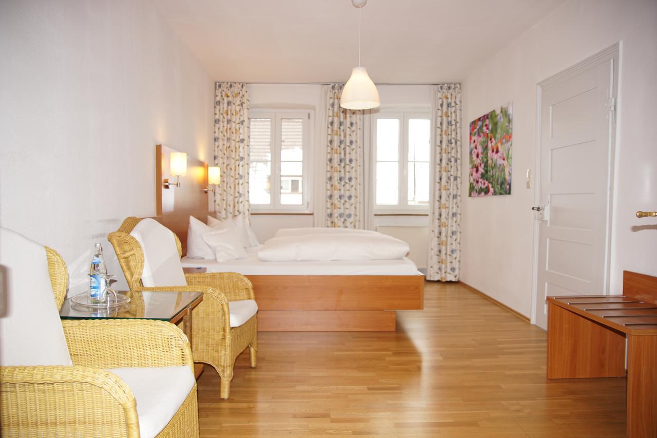 Hotel-Restaurant Roter Ochsen Lauchheim Εξωτερικό φωτογραφία
