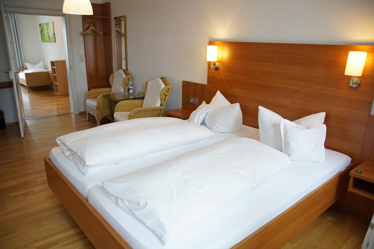 Hotel-Restaurant Roter Ochsen Lauchheim Εξωτερικό φωτογραφία