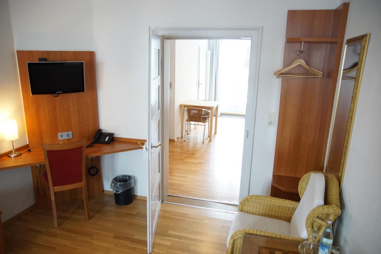 Hotel-Restaurant Roter Ochsen Lauchheim Εξωτερικό φωτογραφία