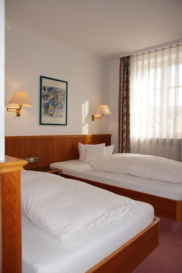 Hotel-Restaurant Roter Ochsen Lauchheim Εξωτερικό φωτογραφία